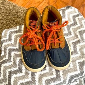 Oshkosh boots 10c